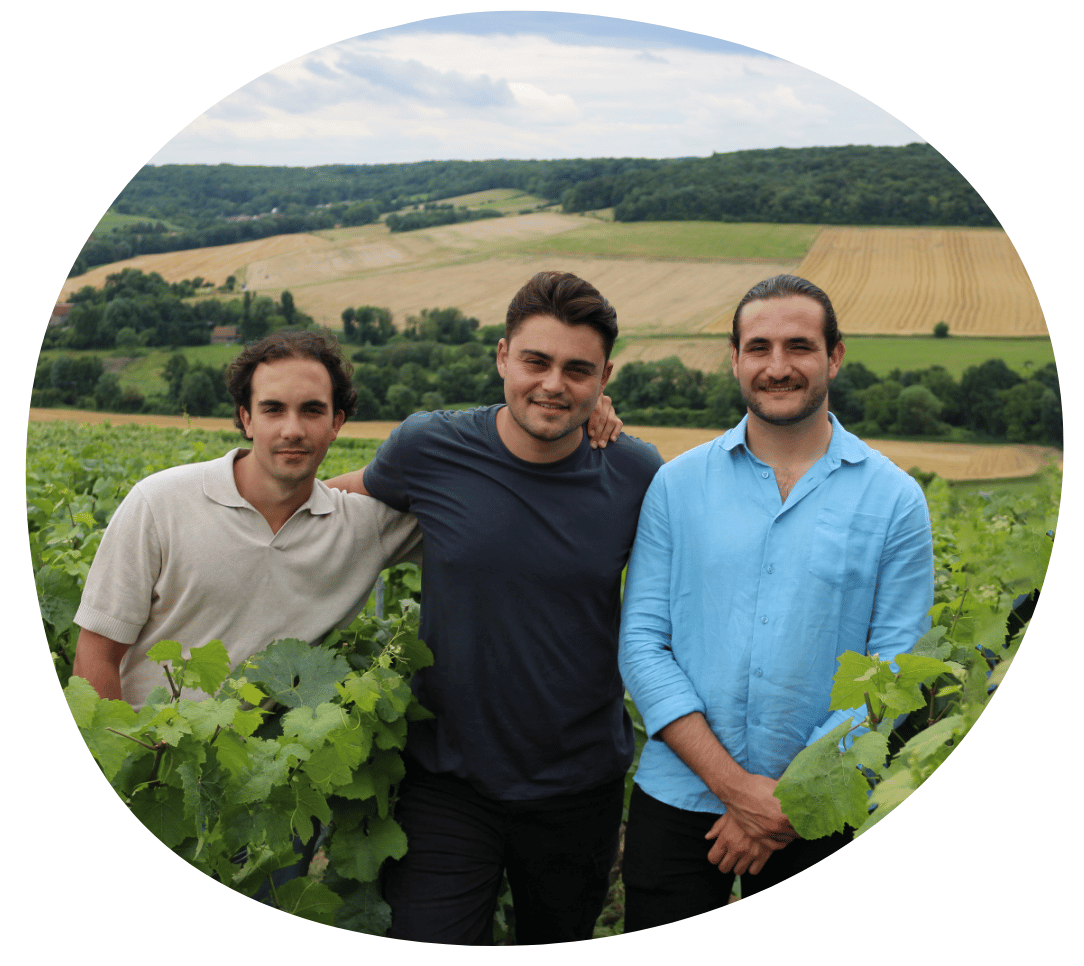 Photo Equipe dans les vignes