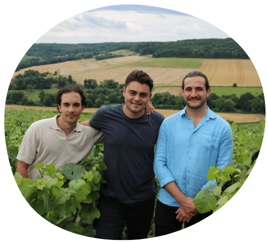 Photo Equipe dans les vignes